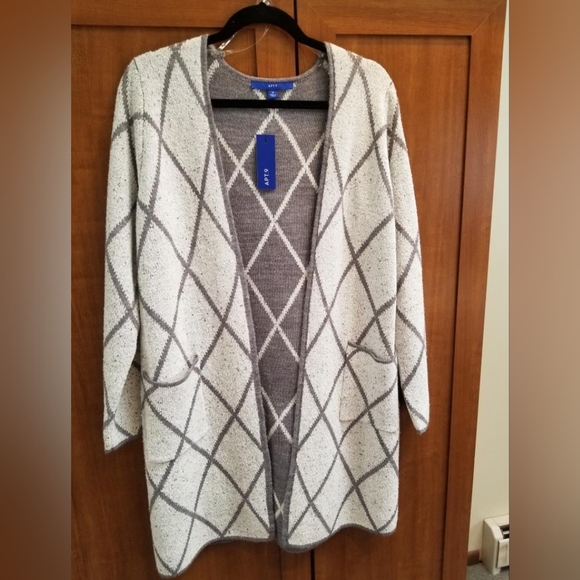 Apt. 9 Sweaters - NWT APT 9 cardigan size medium